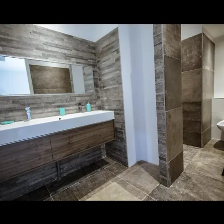 Villa L'orangerie, 2 , Piscine, 4personnes