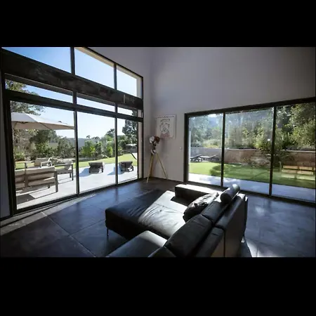 Vila L'orangerie, 2 , Piscine, 4personnes *