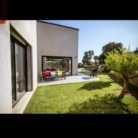 L'orangerie, 2 , Piscine, 4personnes Villa *