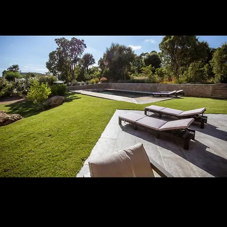 L'orangerie, 2 , Piscine, 4personnes *