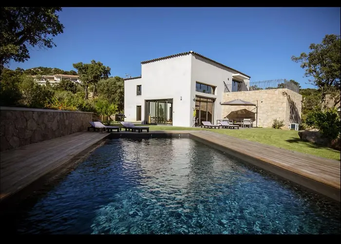 Villa L'orangerie, 2 , Piscine, 4personnes *