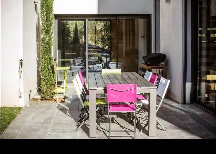 L'orangerie, 2 , Piscine, 4personnes *